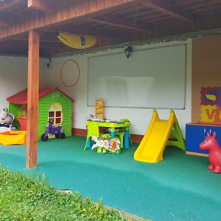 فندق Yoyo Zurli Park ريشيتسا المظهر الخارجي الصورة